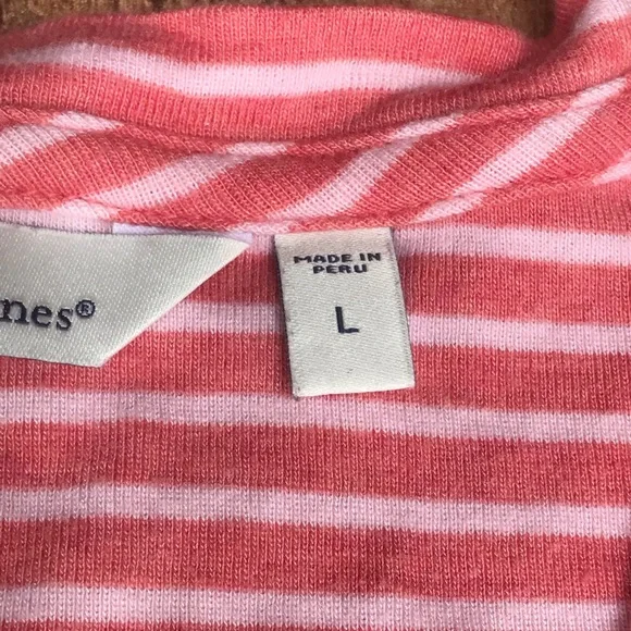 Woman’s Vineyard vines VNeck Striped TSHIRT - Picture 4 of 7